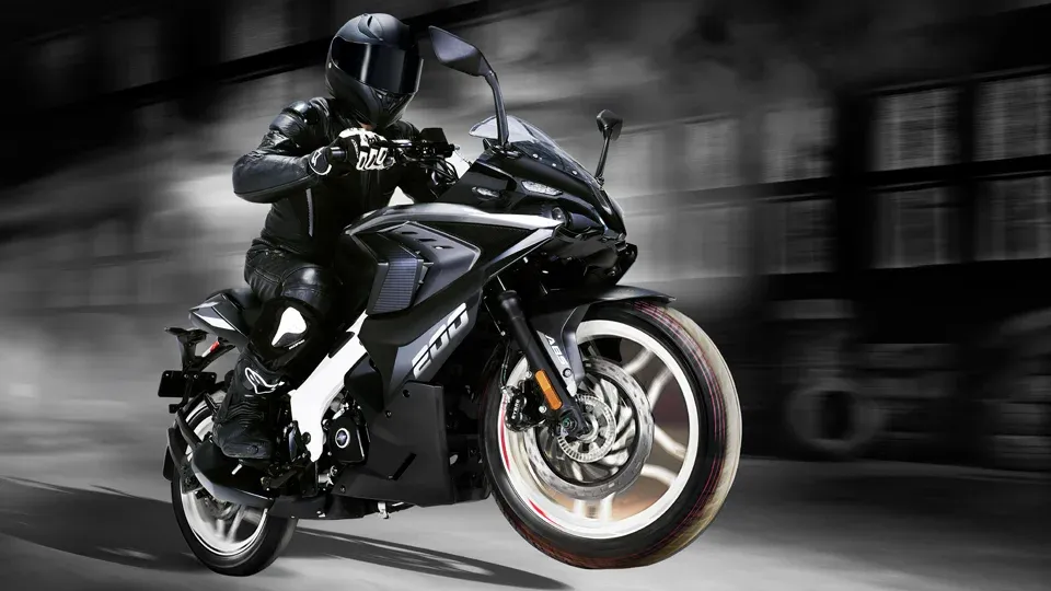 Moto rouser RS 200