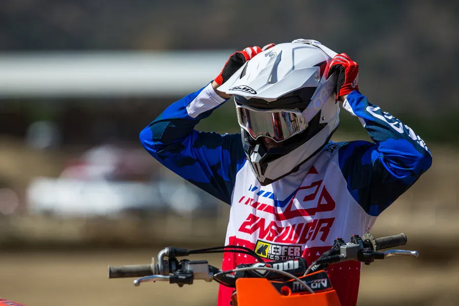 Casco HJC i50 TONA: protección off-road con diseño agresivo y ventilación extrema